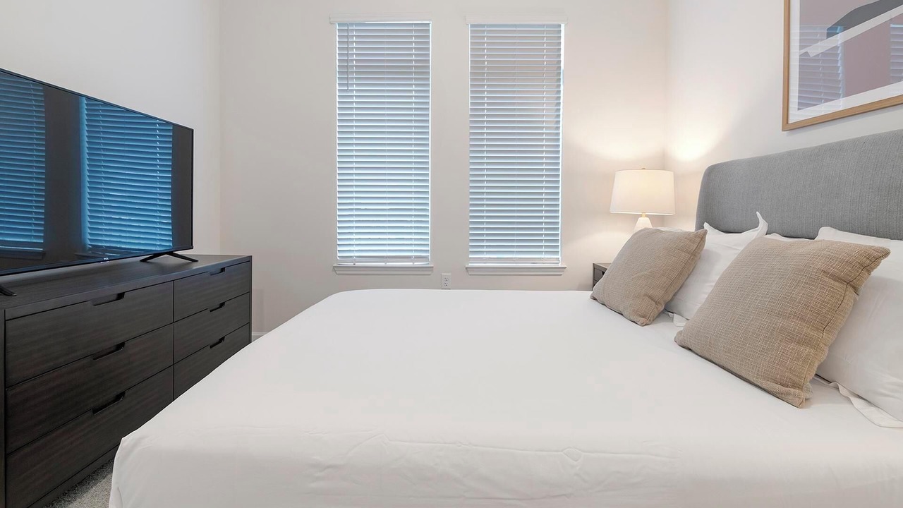 Photo of Bedroom in Florida Center