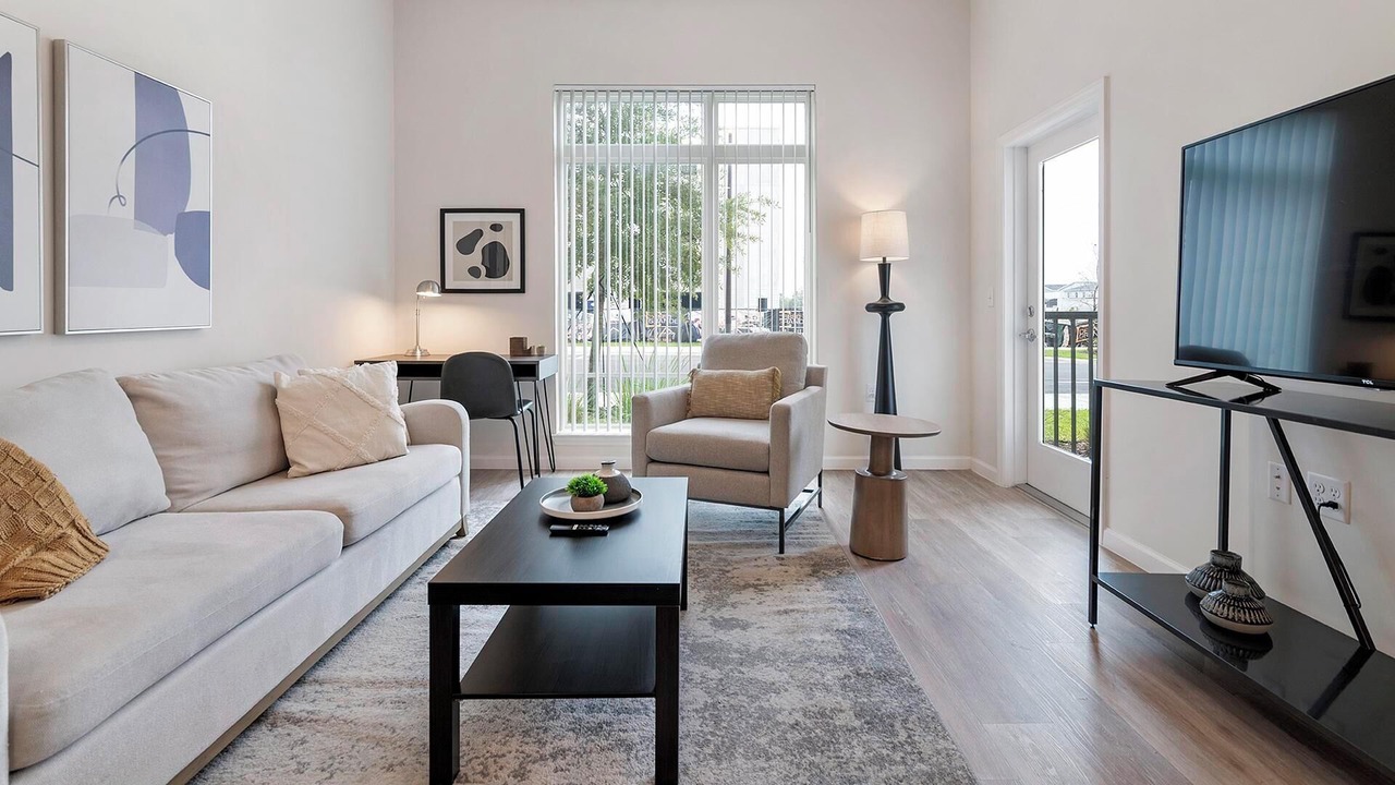Photo of Livingroom in Florida Center