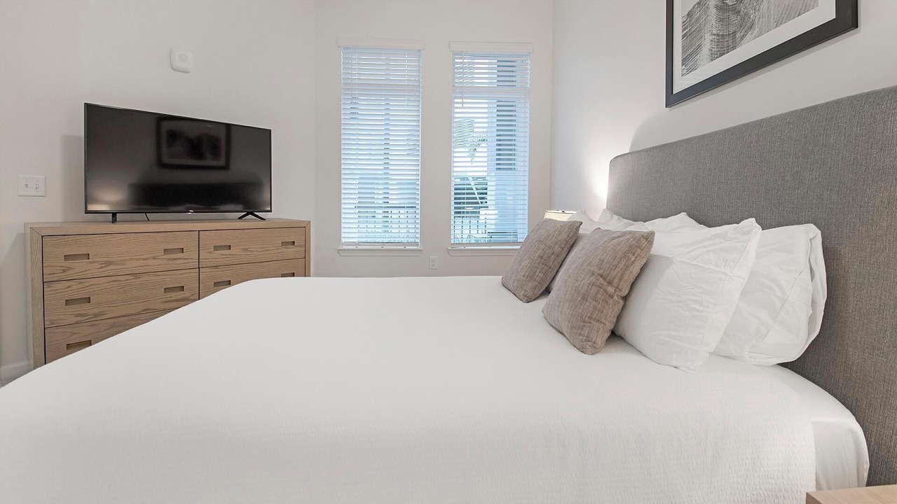 Photo of Bedroom in Florida Center