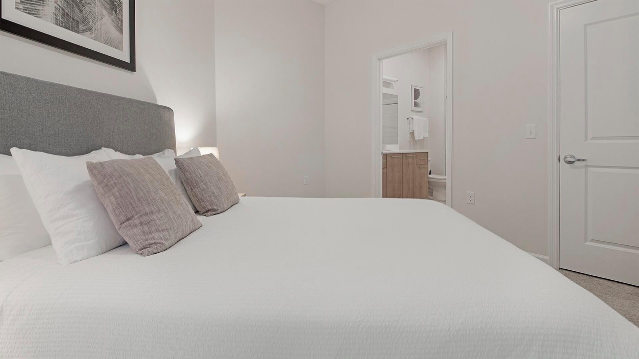 Photo of Bedroom in Florida Center