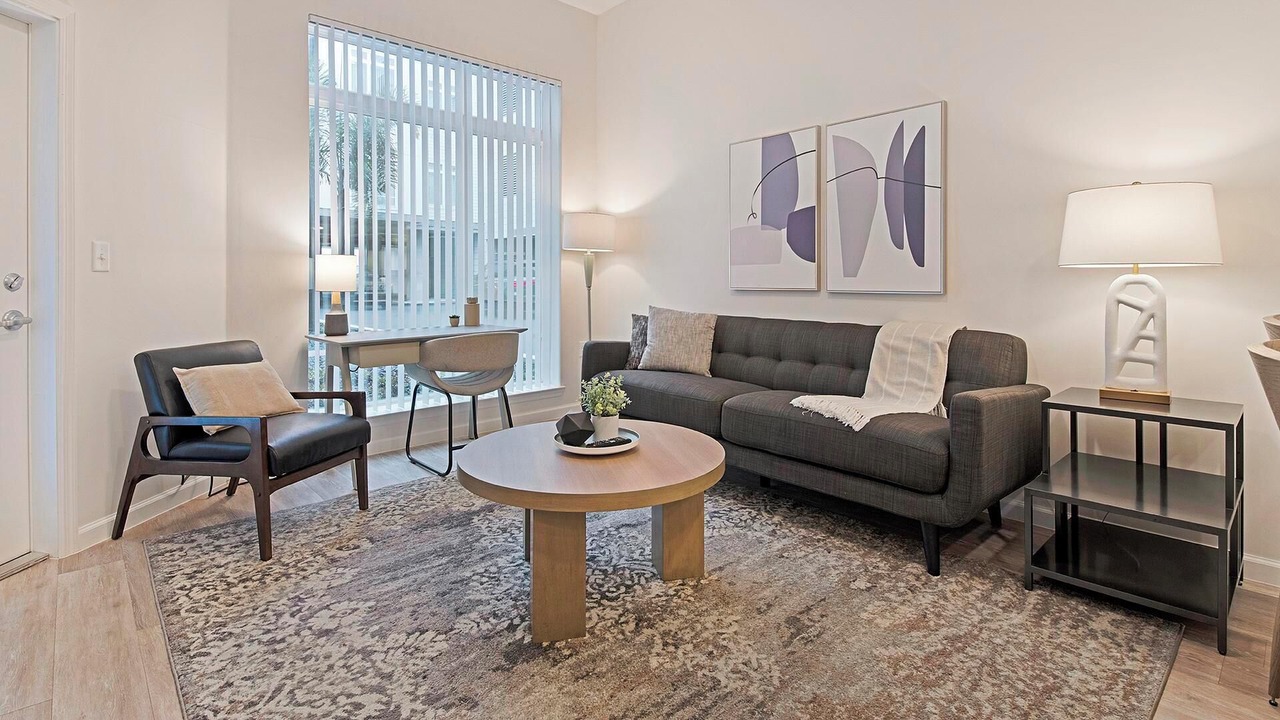Photo of Livingroom in Florida Center