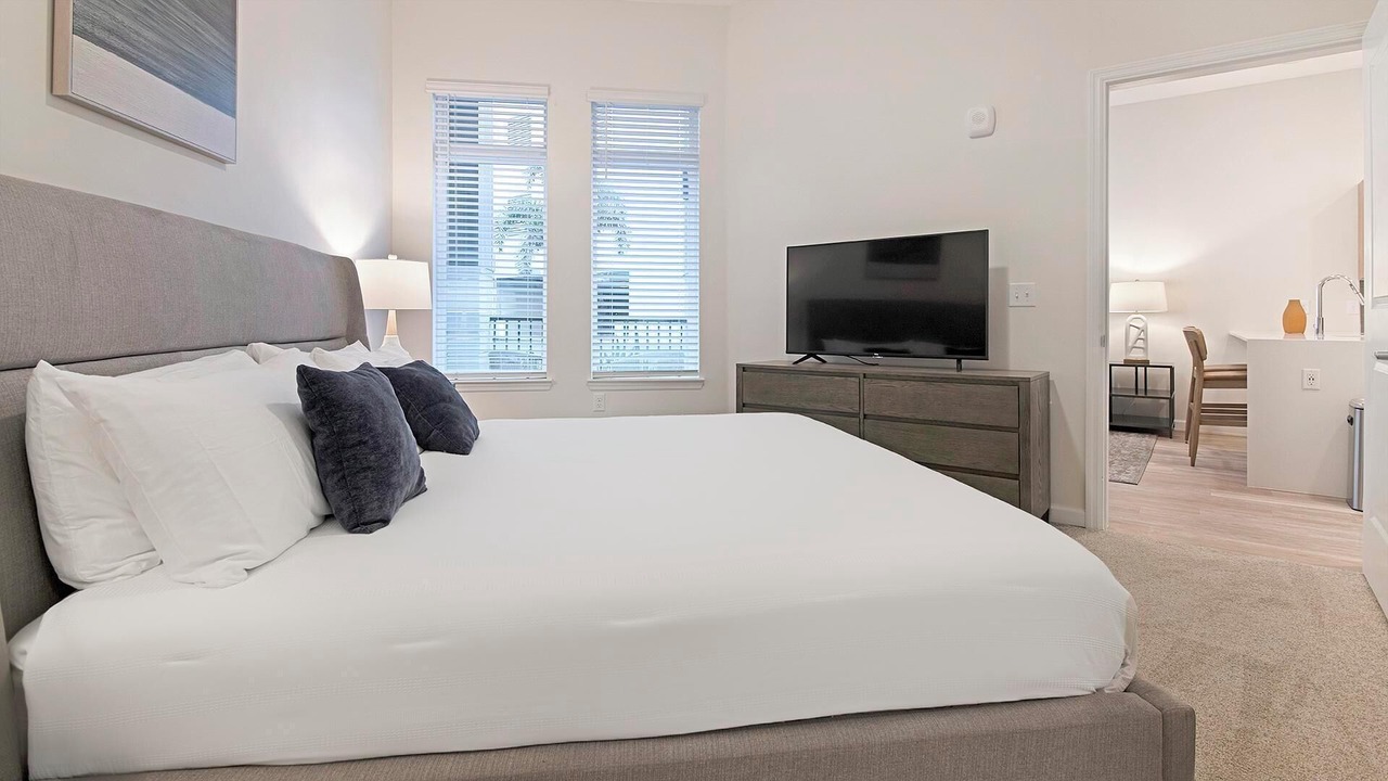 Photo of Bedroom in Florida Center