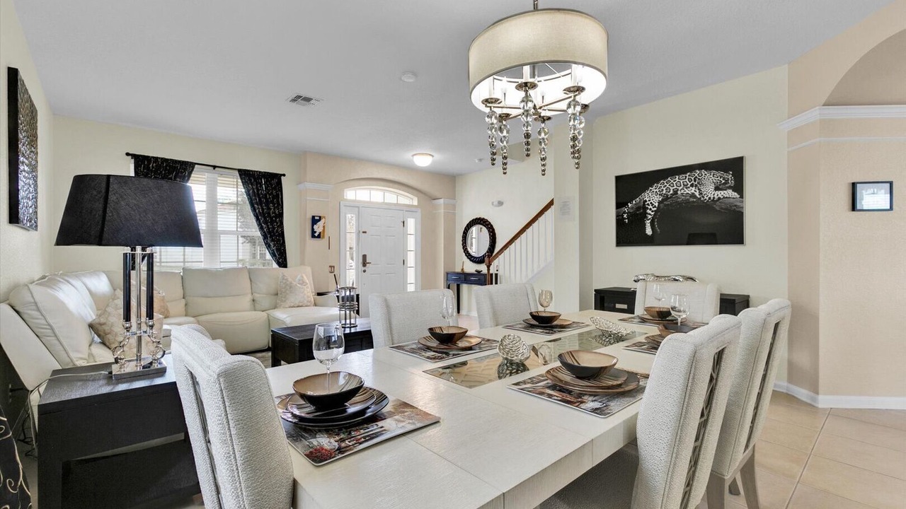 Photo of Livingroom in Windsor Hills