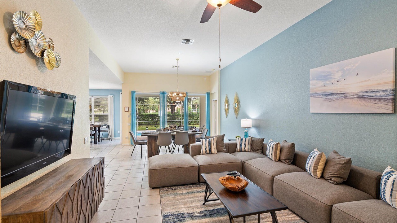 Photo of Livingroom in Windsor Hills