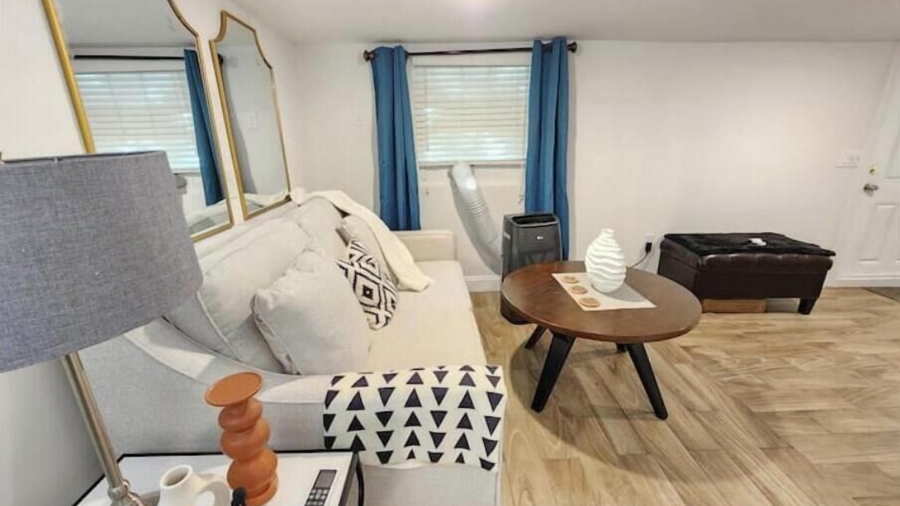 Photo of Livingroom in Lawsona - Fern Creek