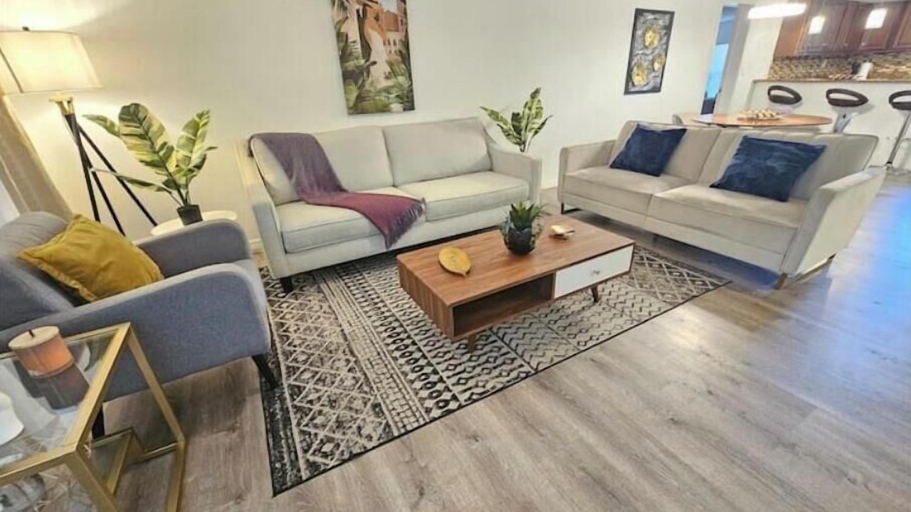 Photo of Livingroom in Lawsona - Fern Creek