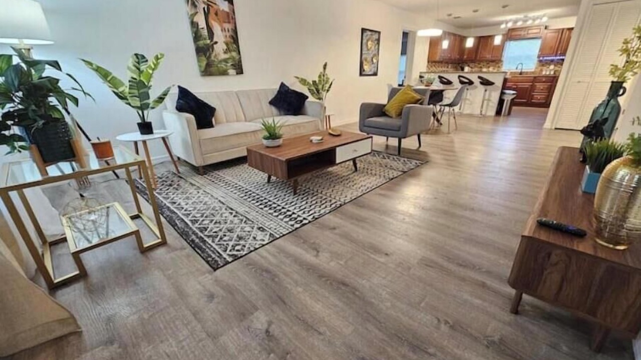 Photo of Livingroom in Lawsona - Fern Creek