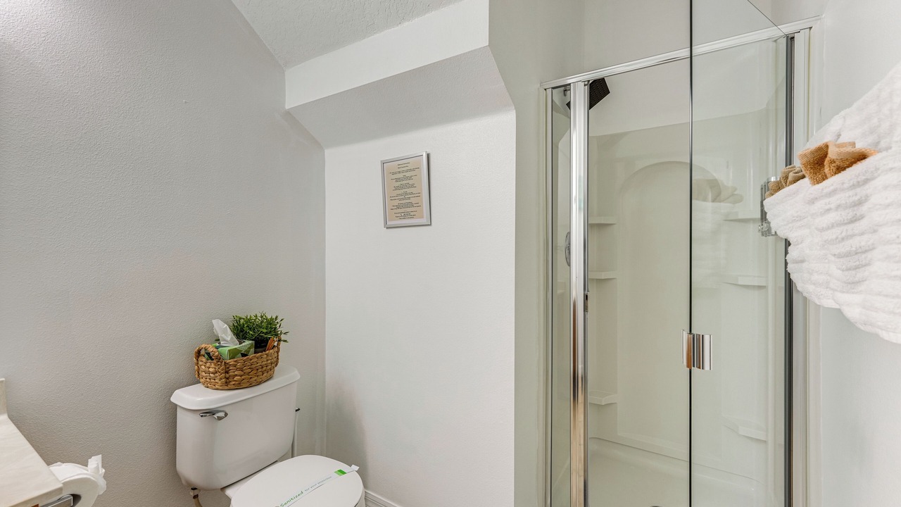 Photo of Bathroom in Crestwynd Bay