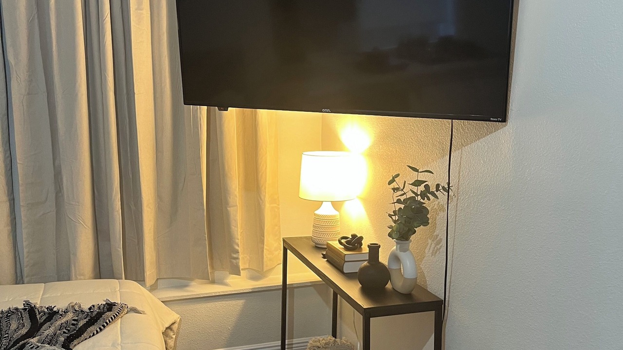 Photo of Bedroom in Azalea Park