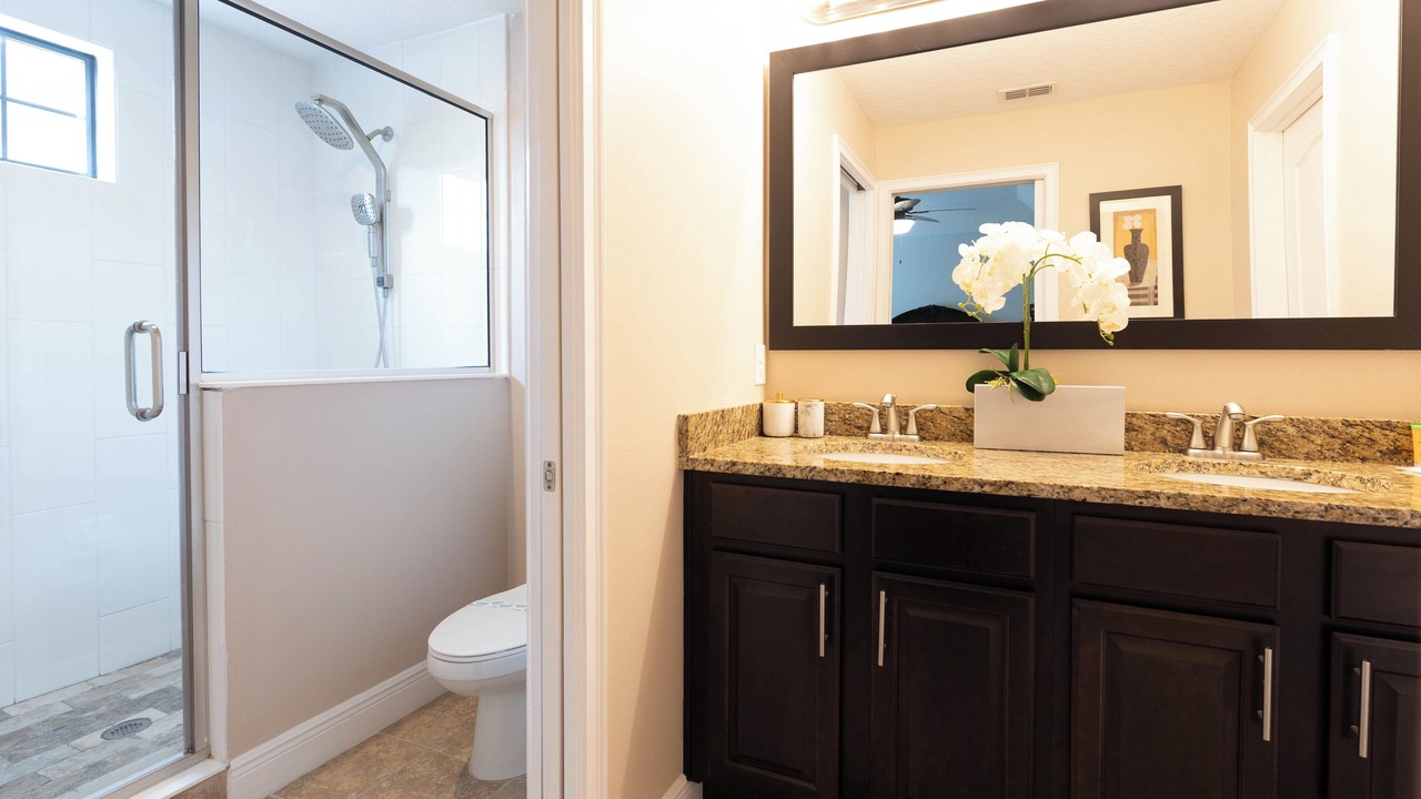 Photo of Bathroom in Reunion
