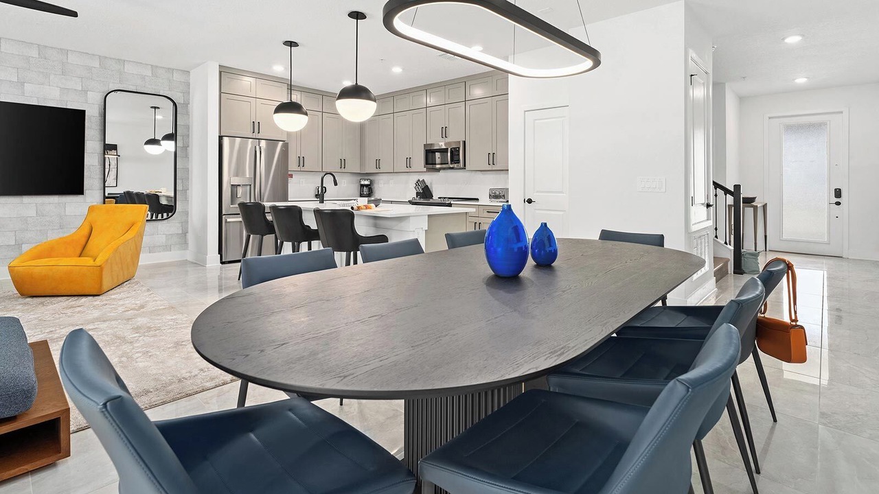 Photo of Livingroom in Florida Center