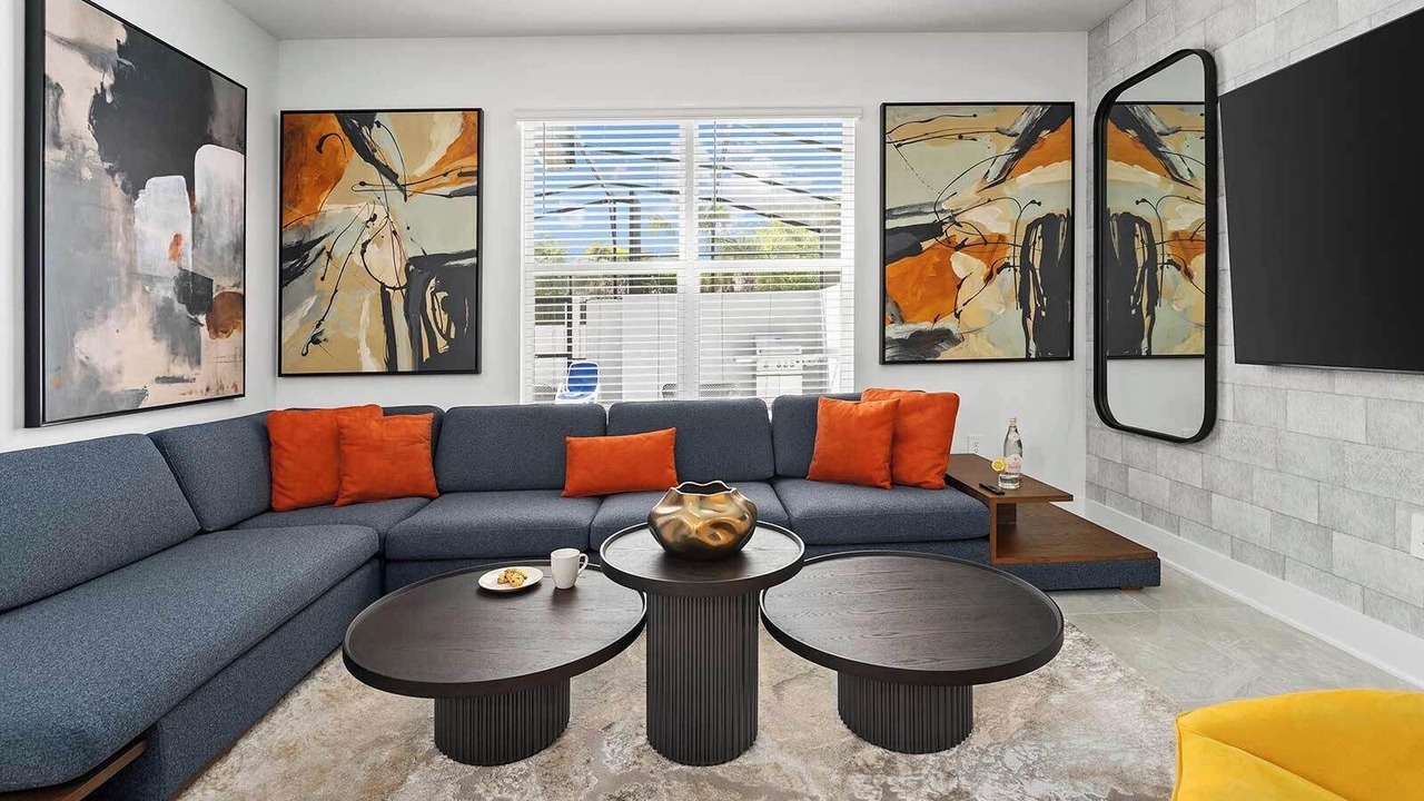 Photo of Livingroom in Florida Center