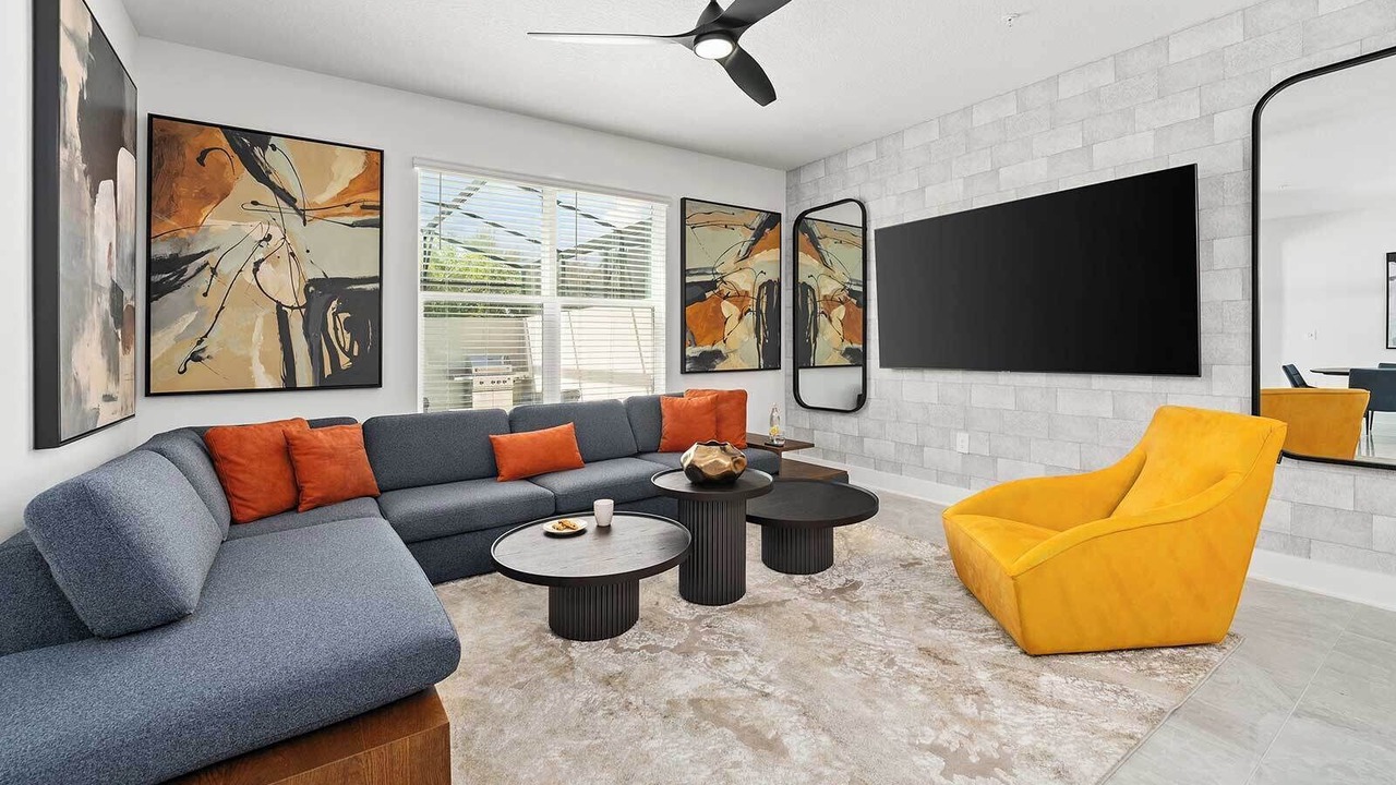 Photo of Livingroom in Florida Center