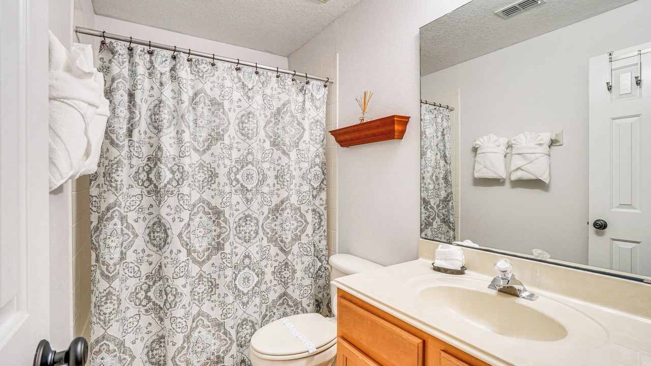 Photo of Bathroom in Vista East