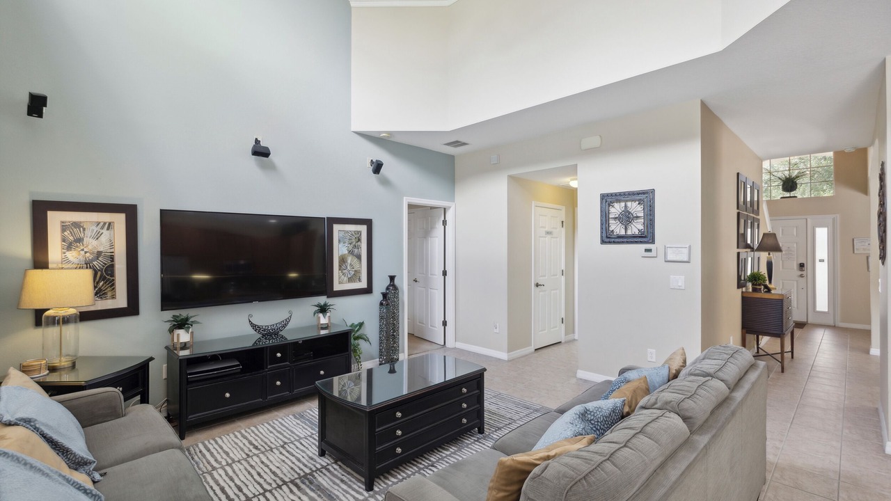 Photo of Livingroom in Watersong