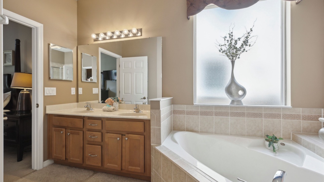 Photo of Bathroom in Watersong