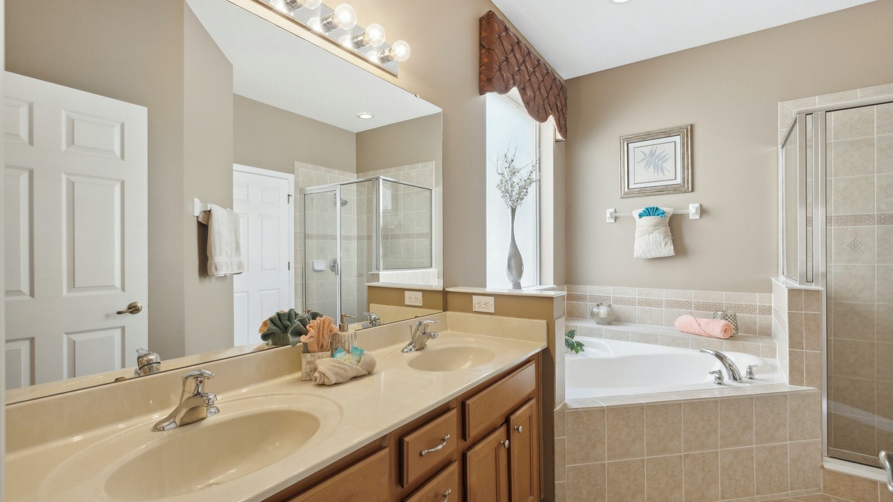Photo of Bathroom in Watersong