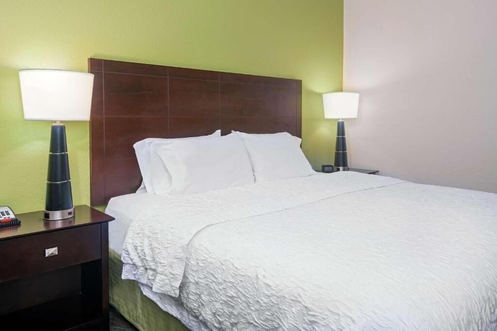 Photo of Bedroom in Airport North