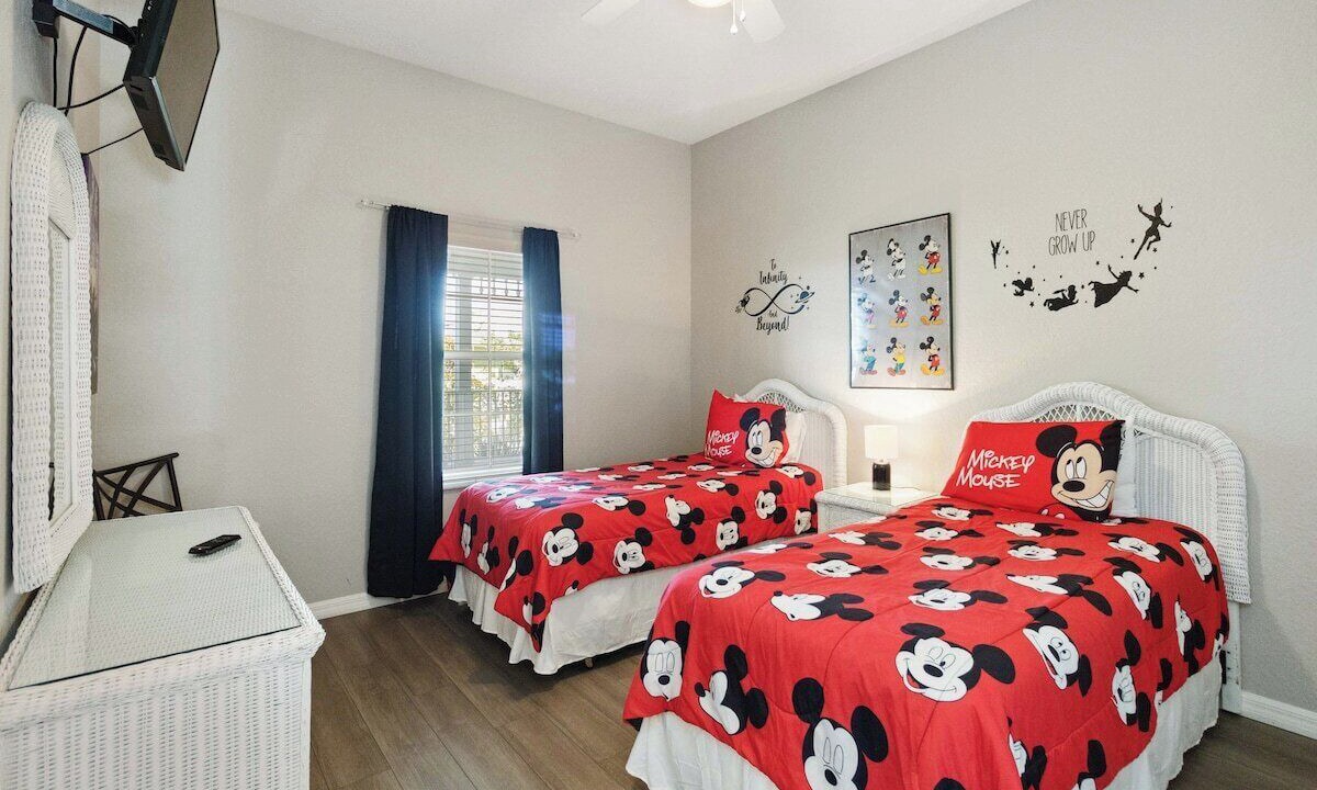 Photo of Bedroom in Bahama Bay