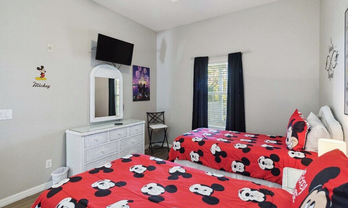 Photo of Bedroom in Bahama Bay