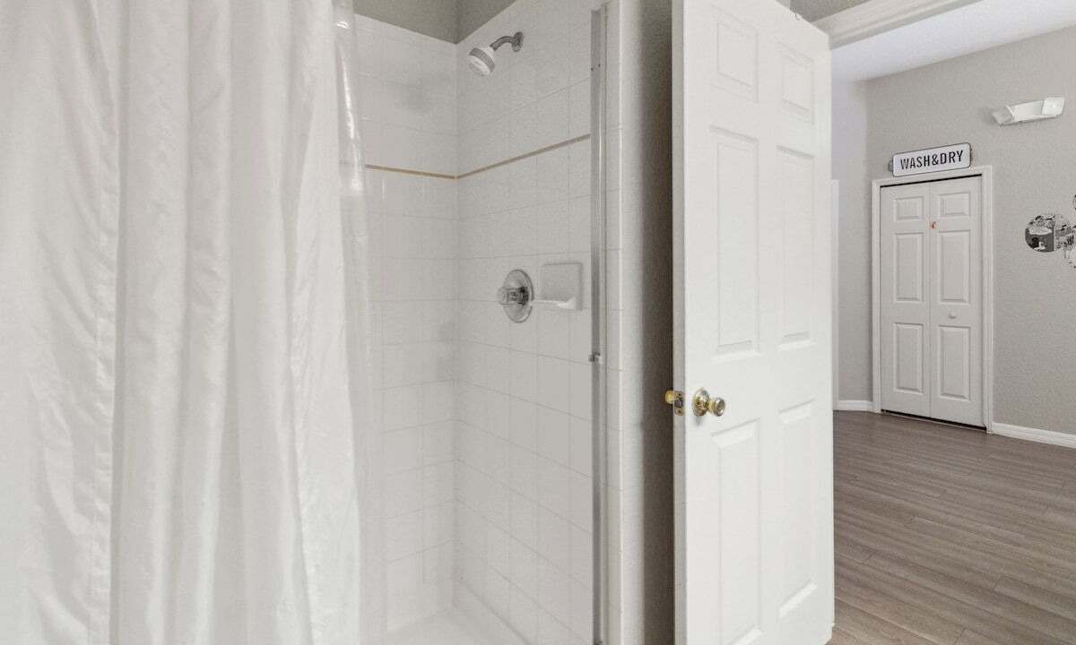 Photo of Bathroom in Bahama Bay