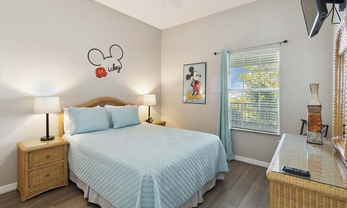 Photo of Bedroom in Bahama Bay