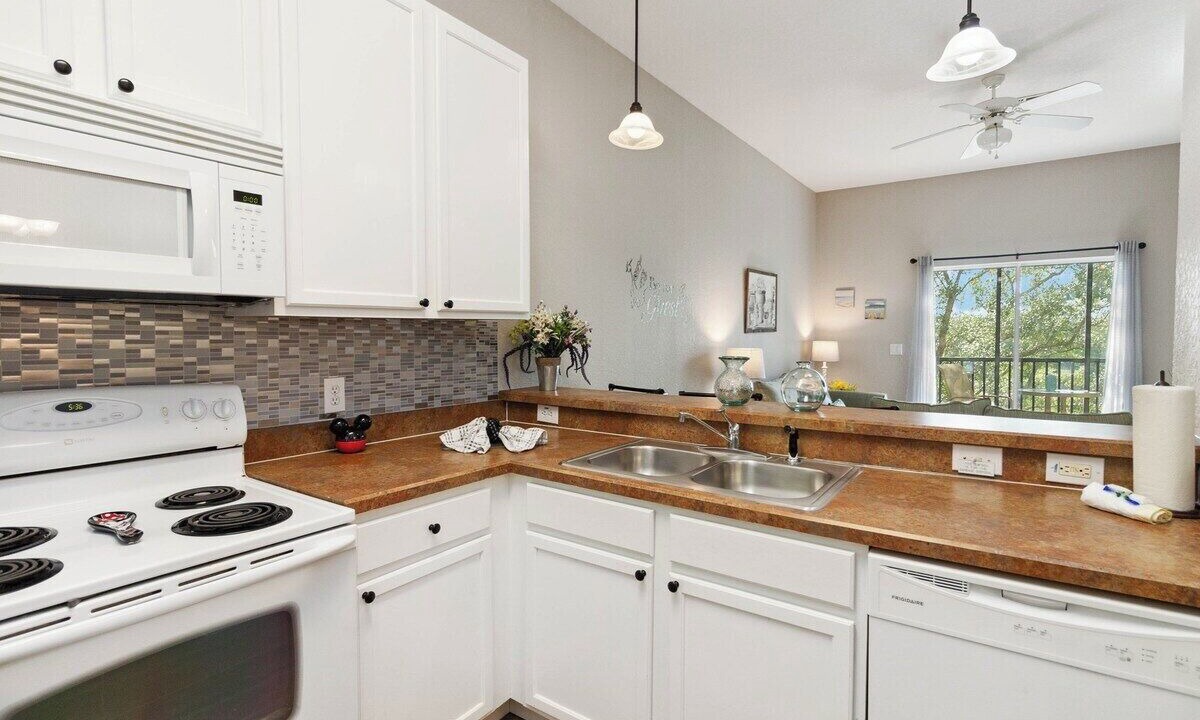 Photo of Kitchen in Bahama Bay