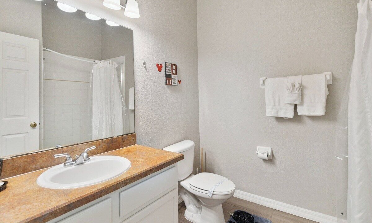 Photo of Bathroom in Bahama Bay