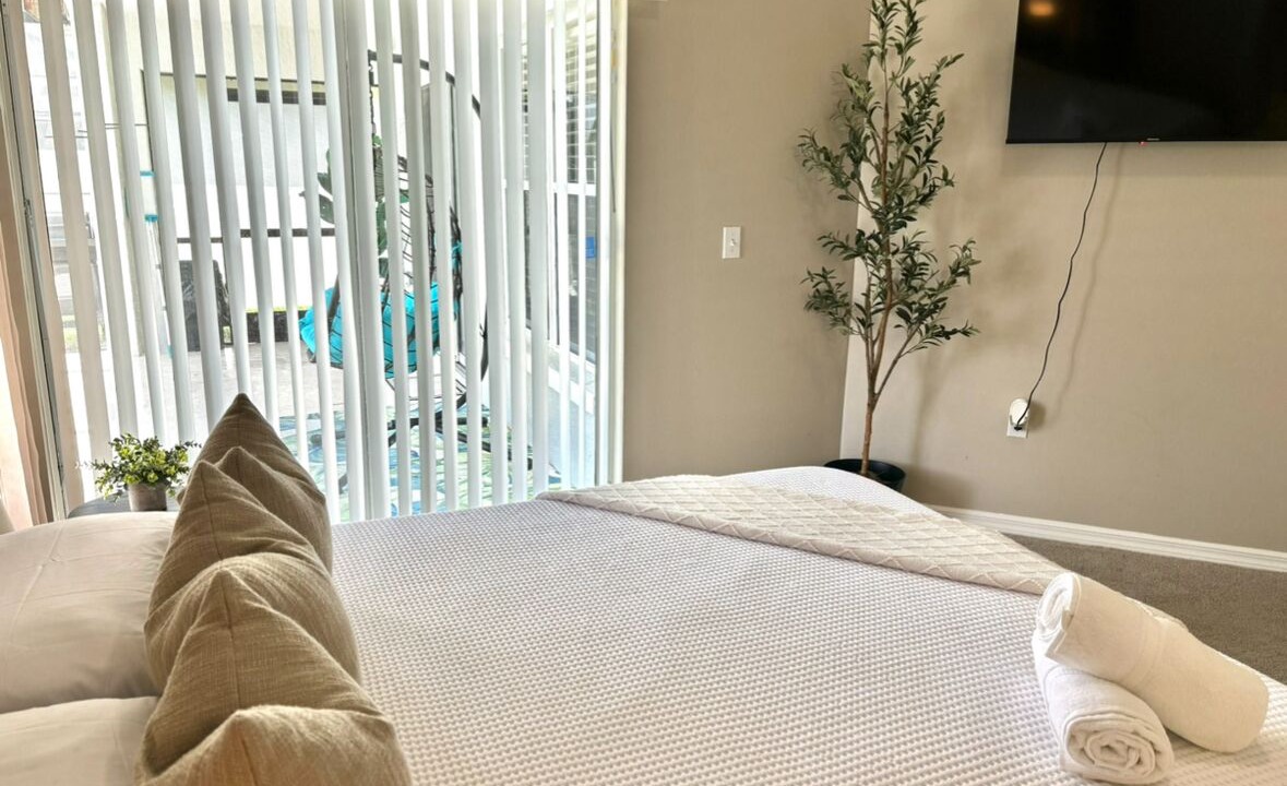 Photo of Bedroom in Crescent Lakes