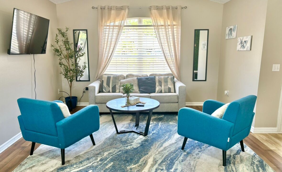 Photo of Livingroom in Crescent Lakes
