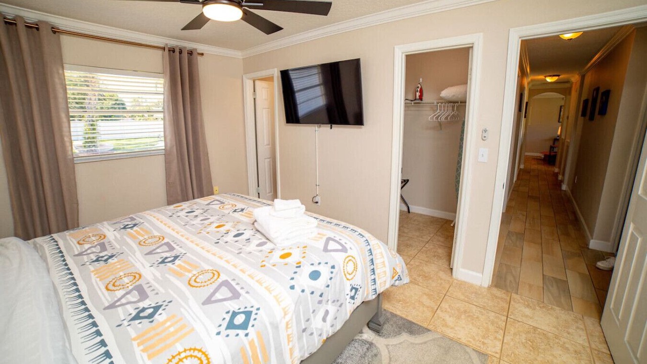 Photo of Bedroom in Florida Center