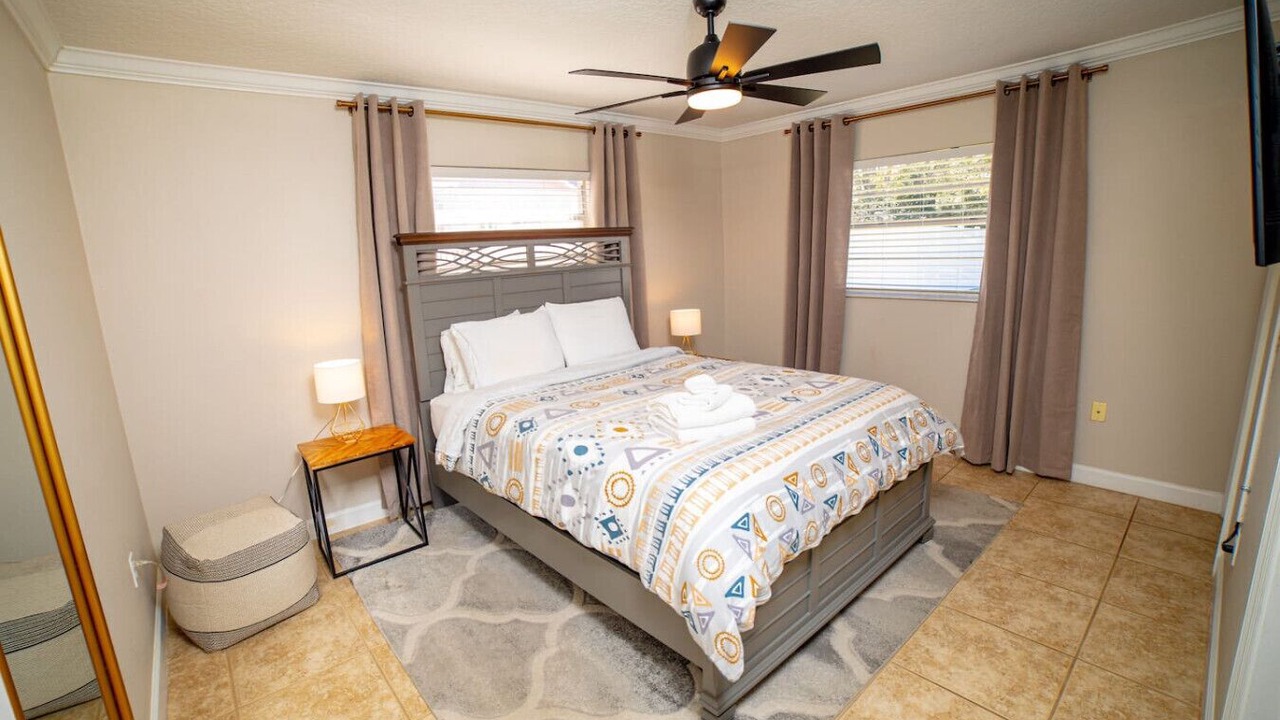 Photo of Bedroom in Florida Center