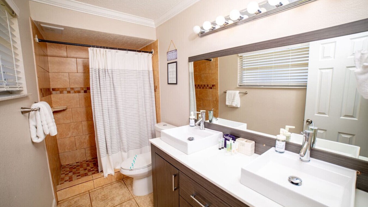 Photo of Bathroom in Florida Center