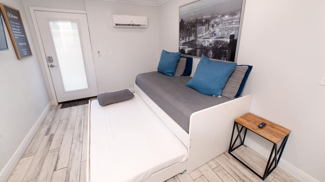 Photo of Bedroom in Florida Center