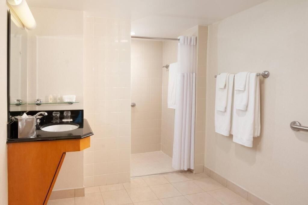 Photo of Bathroom in Airport North