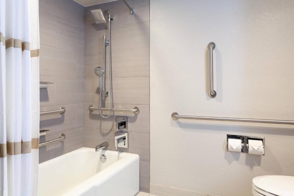 Photo of Bathroom in Airport North