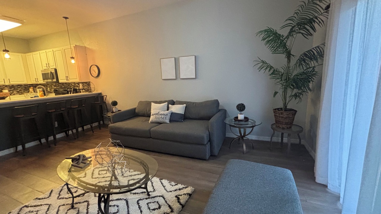 Photo of Livingroom in Bahama Bay