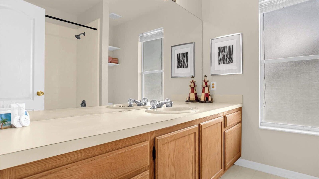Photo of Bathroom in Ventura