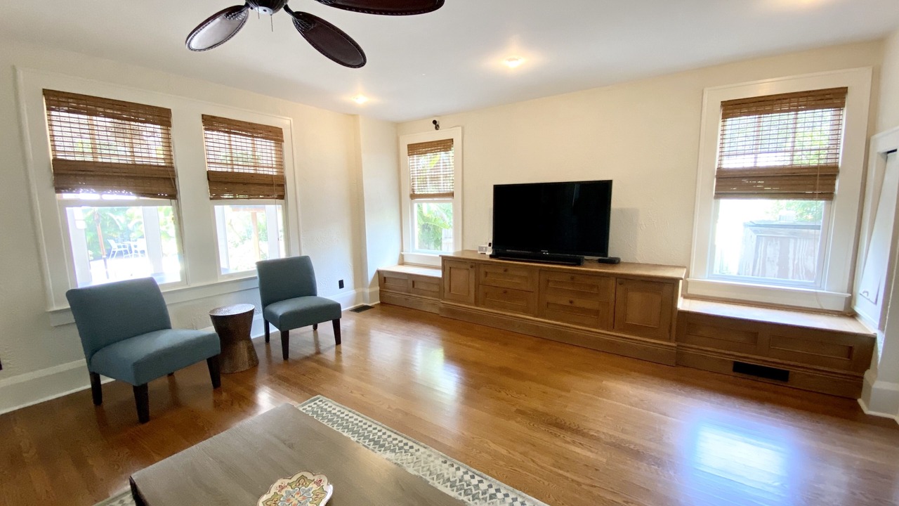 Photo of Livingroom in Fairview Shores