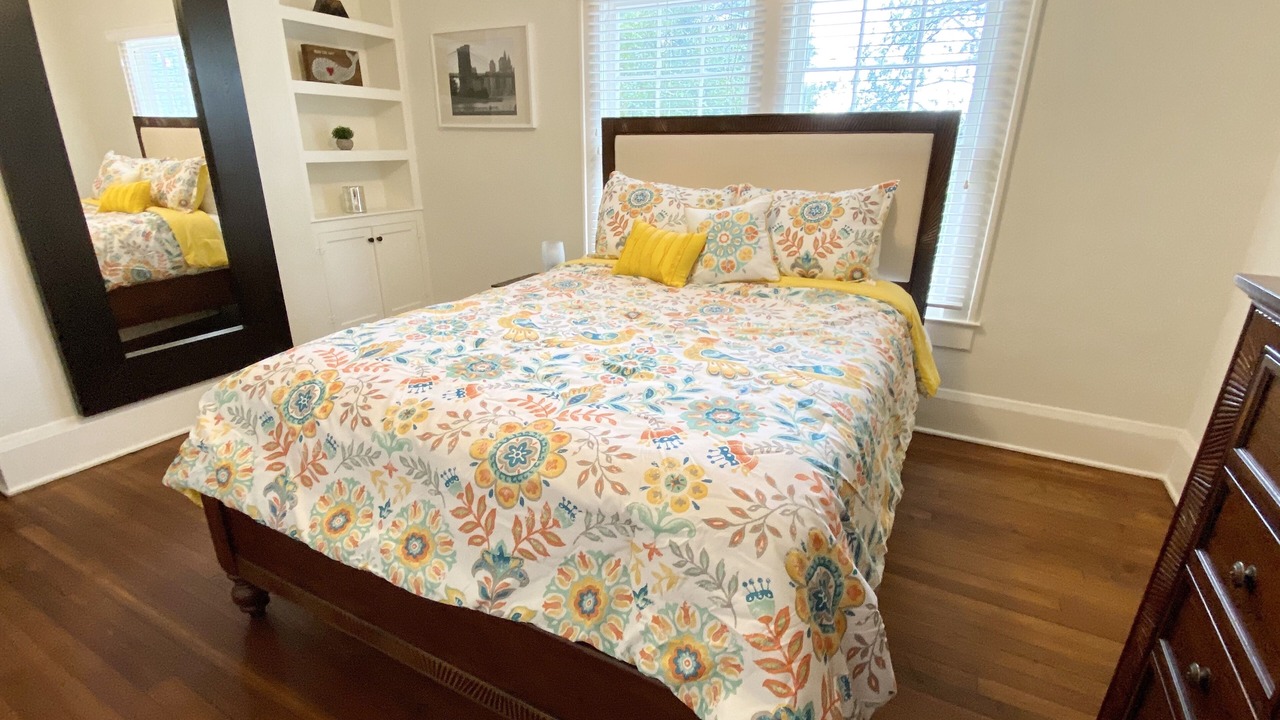 Photo of Bedroom in Fairview Shores