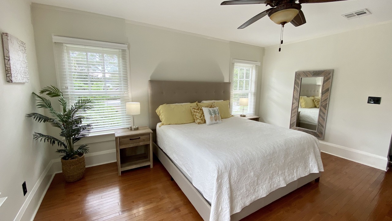 Photo of Bedroom in Fairview Shores