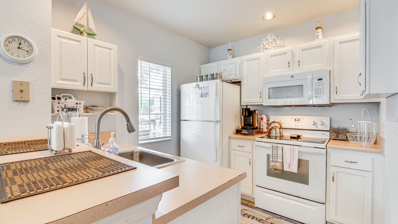Photo of Kitchen in Venetian Bay Villages