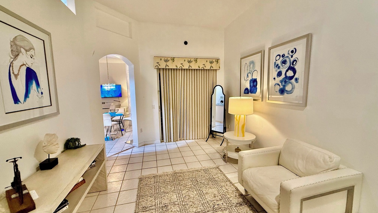 Photo of Livingroom in Westridge