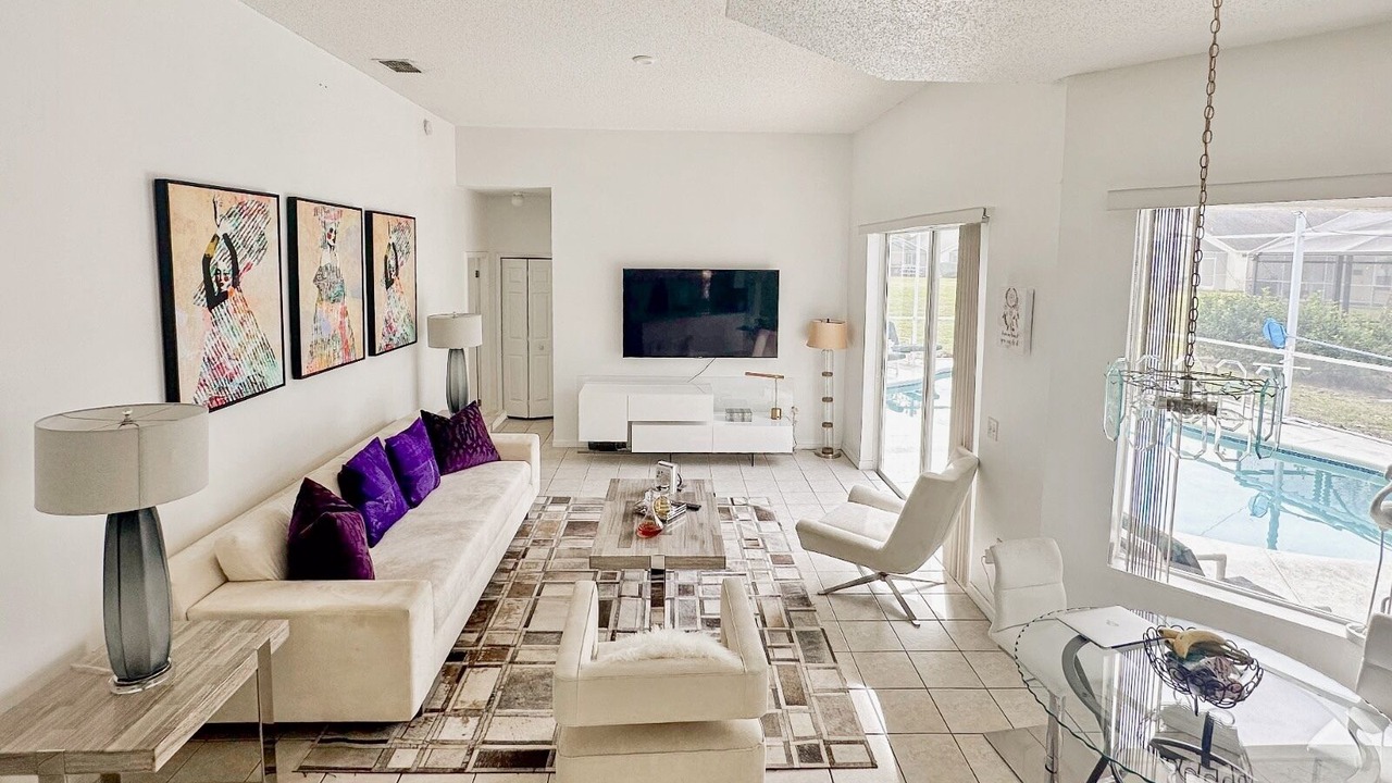 Photo of Livingroom in Westridge