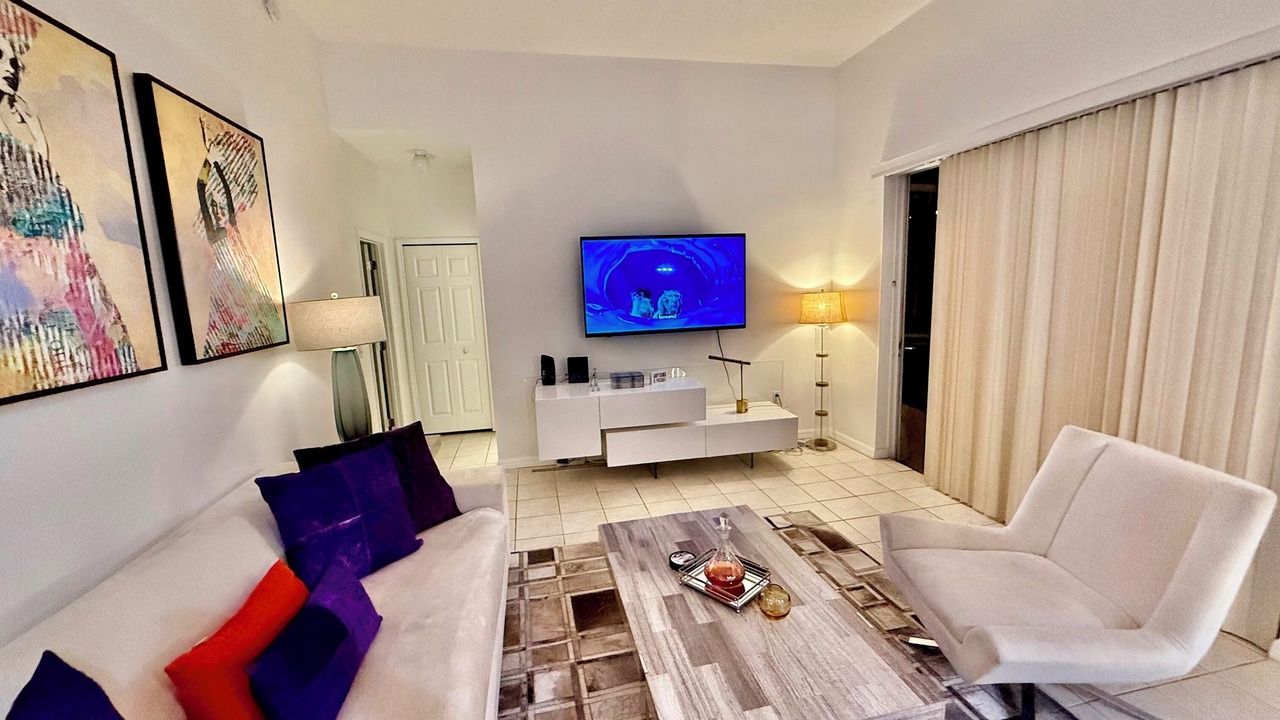 Photo of Livingroom in Westridge