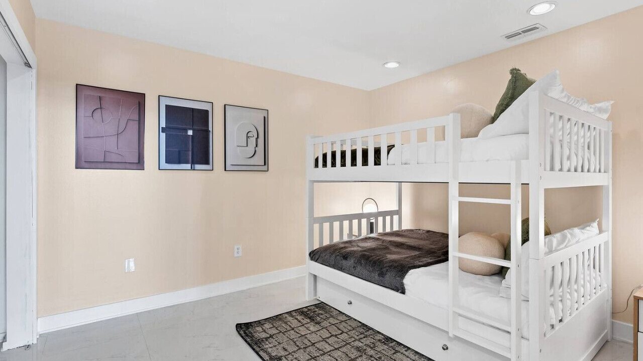 Photo of Bedroom in Downtown Orlando