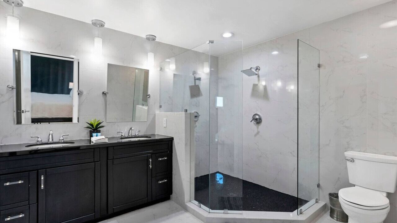 Photo of Bathroom in Downtown Orlando