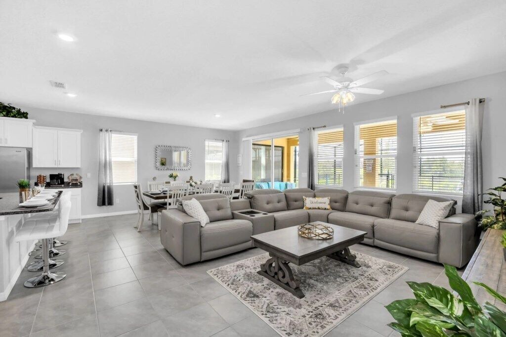 Photo of Livingroom in Loughman