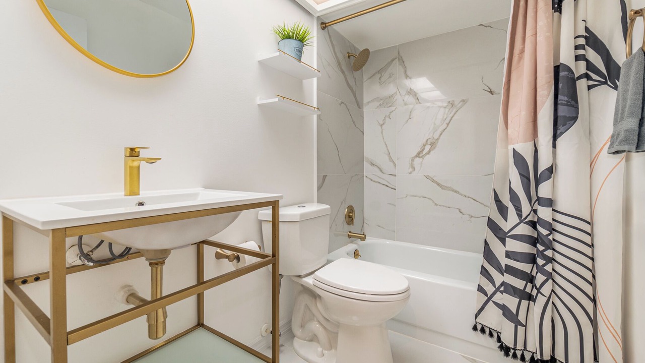 Photo of Bathroom in Lake Terrace