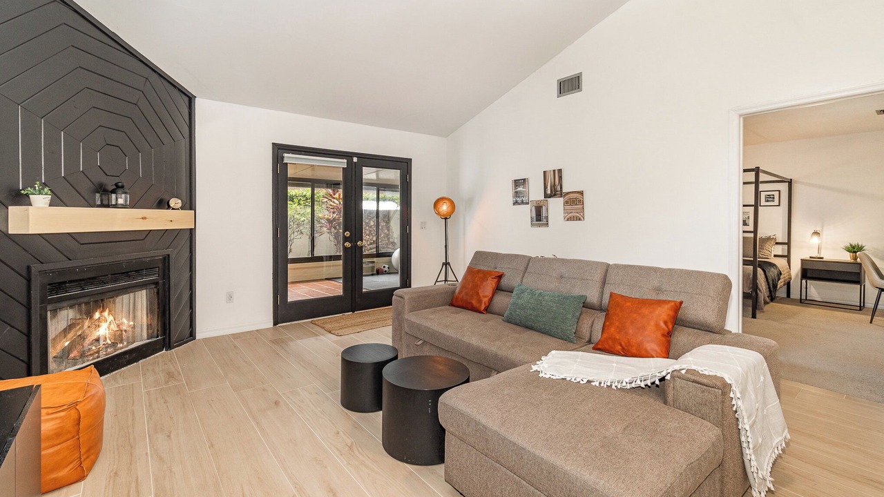 Photo of Livingroom in Lake Terrace